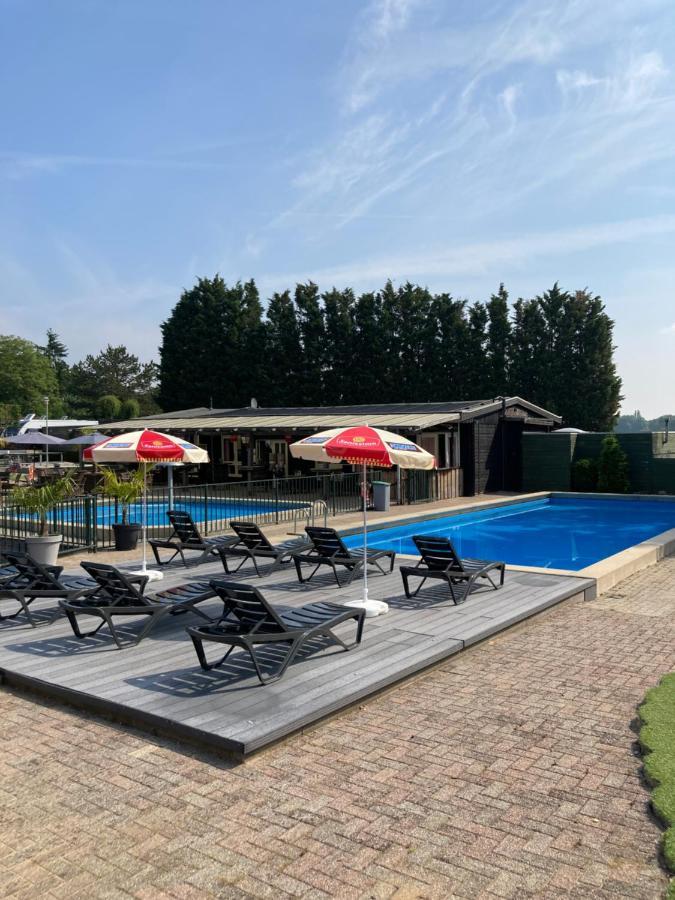 Woodlodge High Chaparral Oorsbeek Exteriér fotografie